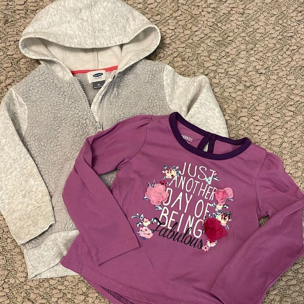 Toddler Girls Bundle. Size 2T‎ Fleece Jacket/Shirt
